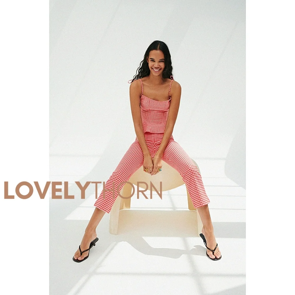 ZARA // red & white textured gingam hi waist crop mini flare pants - Picture 2 of 14